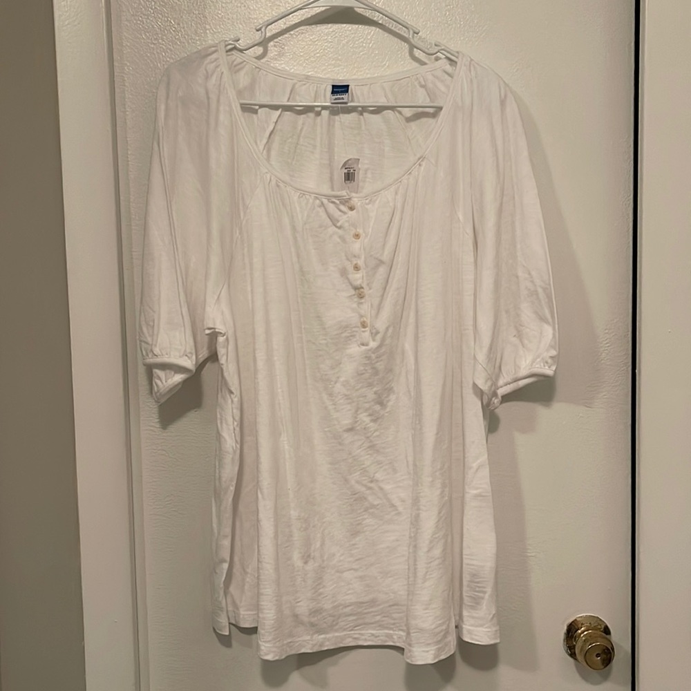 NWT Old Navy Maternity Henley - Size Large